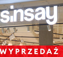 Sukienki Sinsay kosztują 19 zł, a wyglądają jak modele Valentino za 2 tys. Podkreślają figurę i maskują brzuszek
