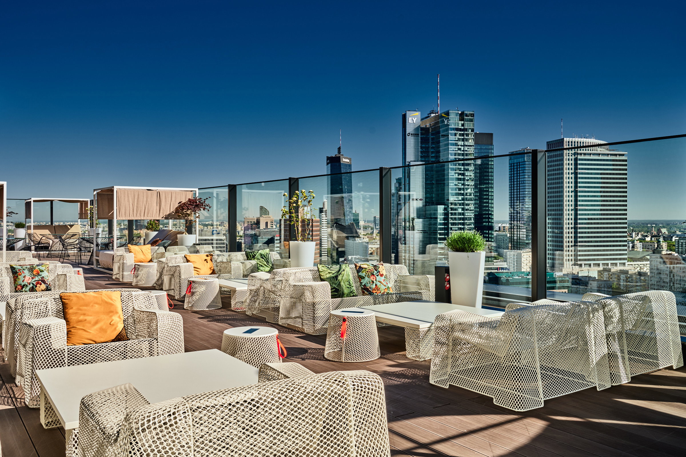 Nowy bar Ether na dachu NYX Hotel Warsaw