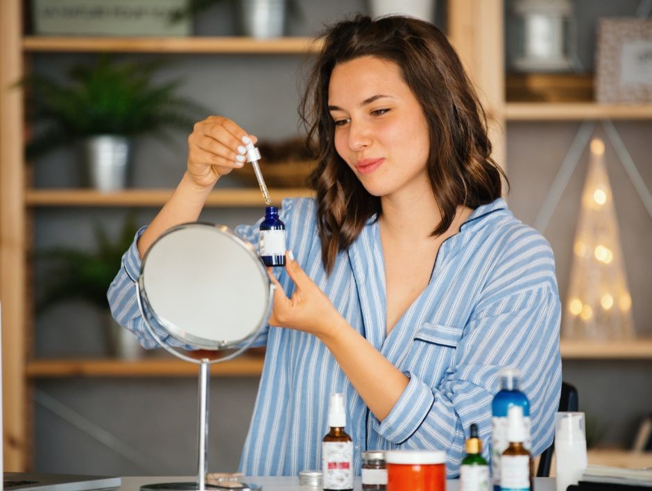 Ujędrniający koncentrat z efektem peptide lift
