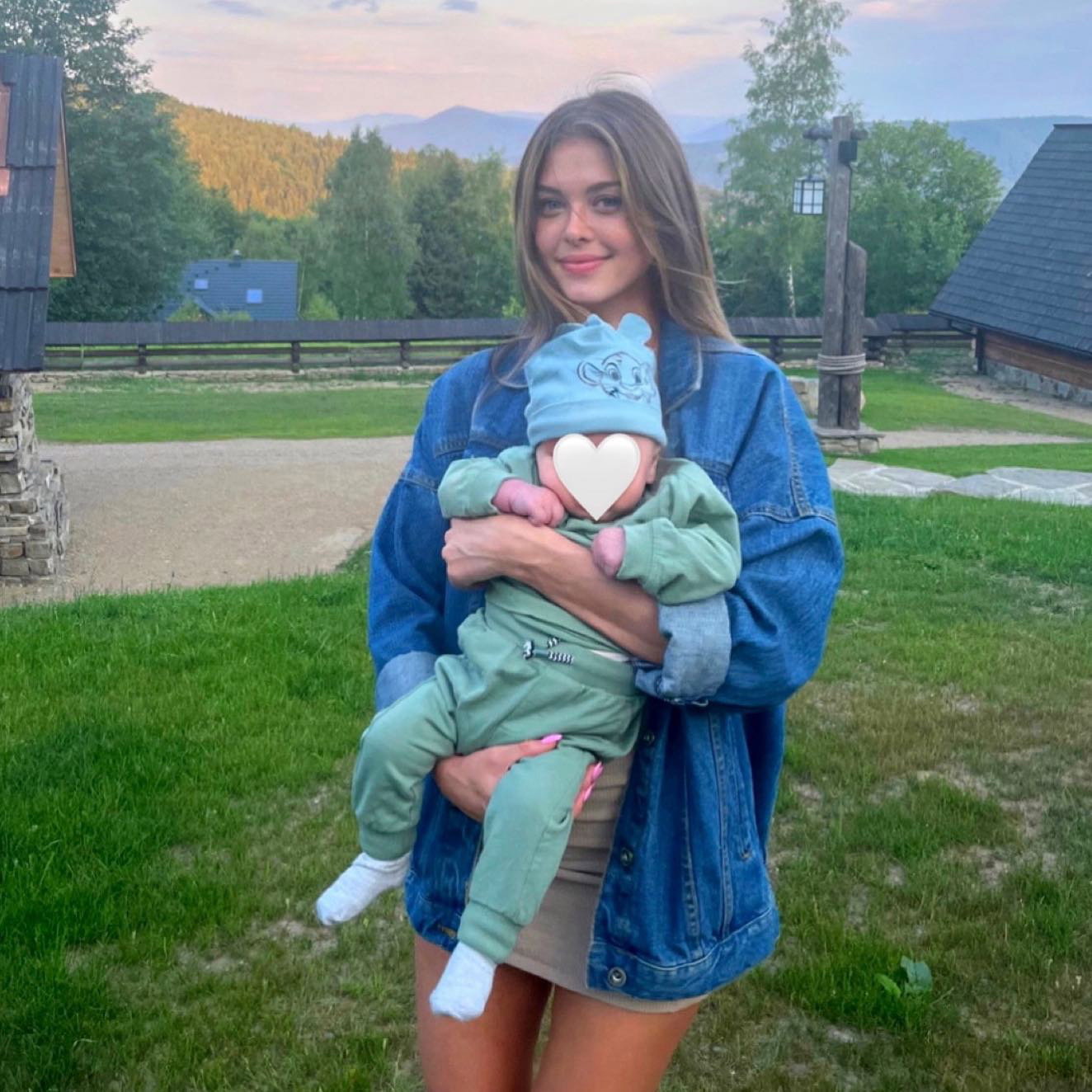 Joanna Opozda z synem na wakacjach