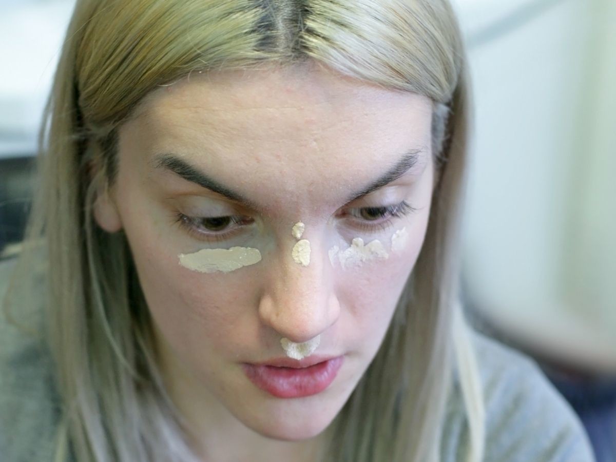 Nawilżająco-ochronny krem do twarzy SPF 50 Eveline Cosmetics (5)