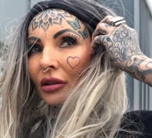 Mama Adrianny Eisenbach też ma tatuaże na twarzy