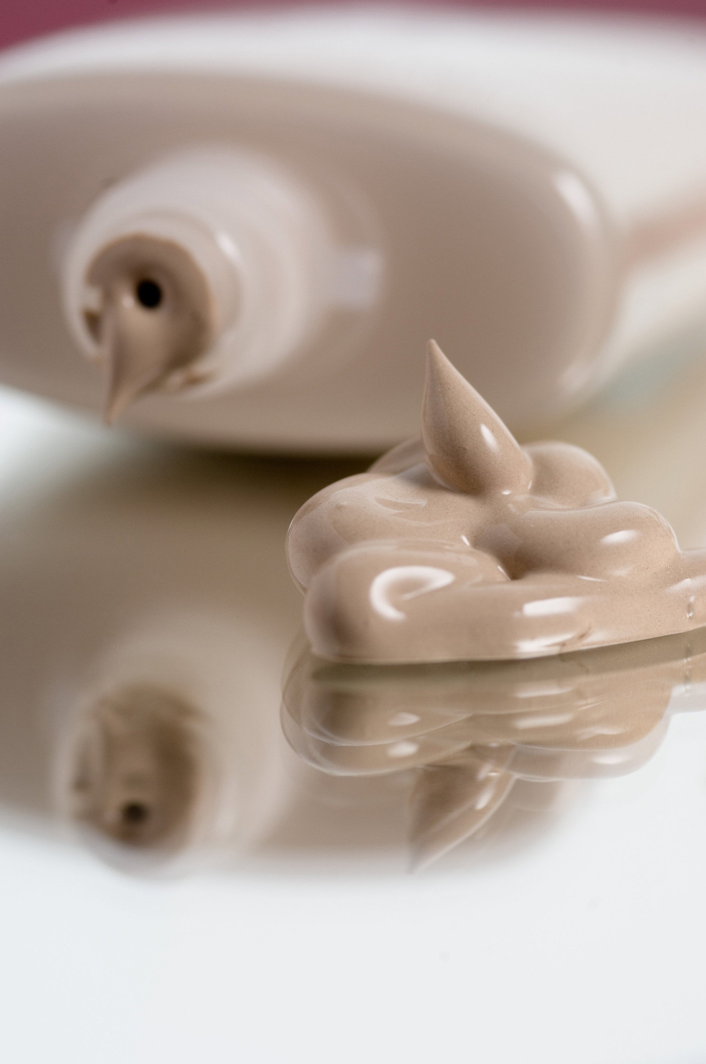 Korygujący fluid z serum z trehalozą