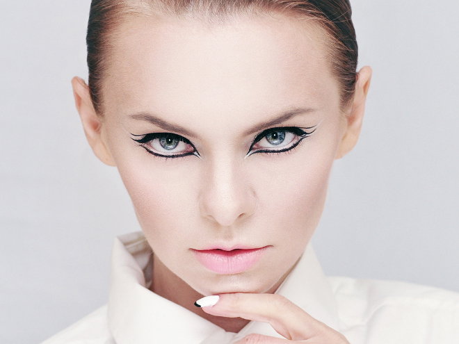 Makijaż w stylu retro inspirowany lookiem Rimmel na jesień 2013