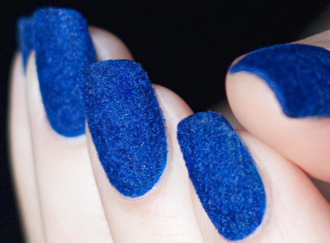 Jak zrobić velvet manicure