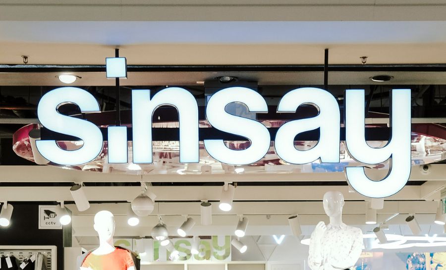 Kurtka teddy to hit na jesień 2024 z Sinsay