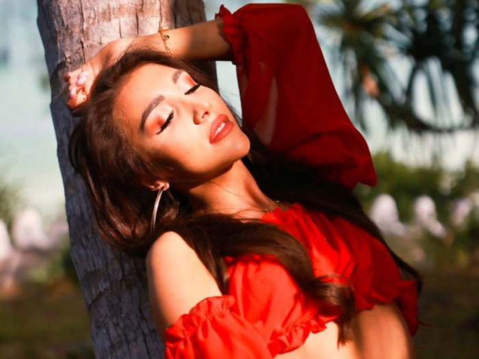 Nathalia Fok "Hotel Paradise 3"