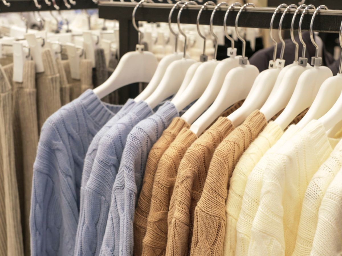 Sweter z szerokimi rękawami