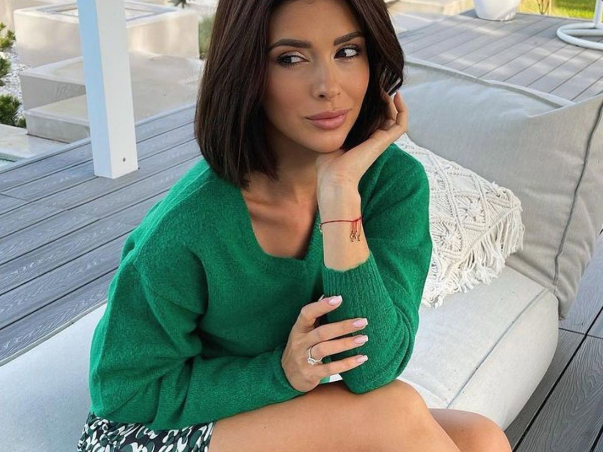 Sweter na wiosnę w stylu Klaudii Halejcio