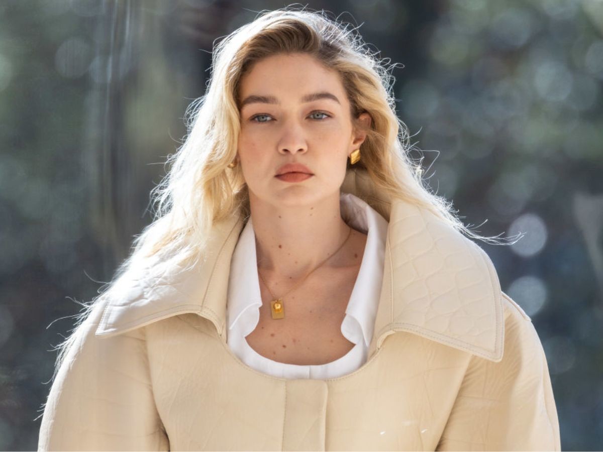 Gigi Hadid nosi Wavy Blunt Bob