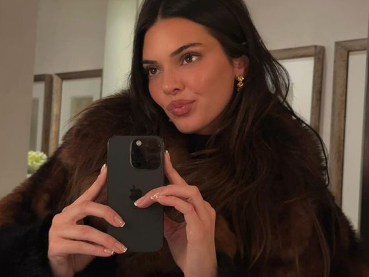 Dawniej były synonimem obciachu, teraz nosi je Kendall Jenner! Wygodne buty na wiosnę, które musisz wyciągnąć z szafy