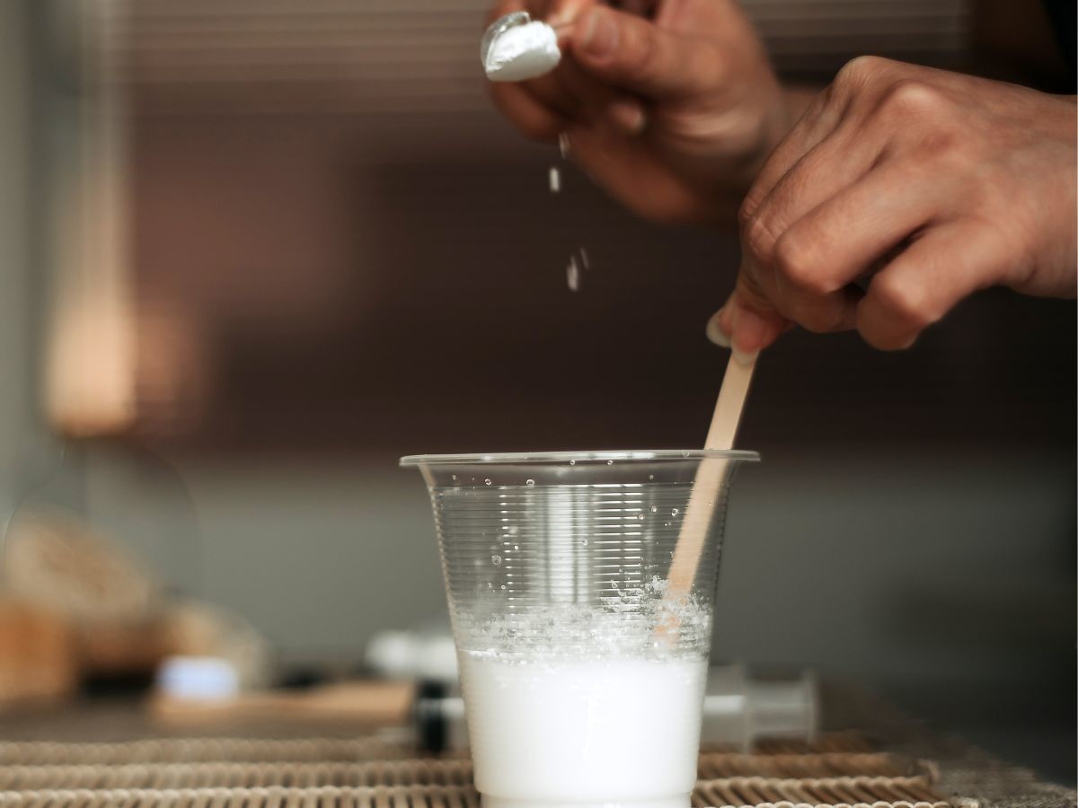 Soda oczyszczona na pękające pięty