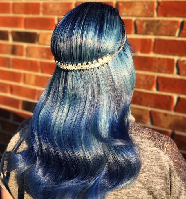 włosy w kolorze ocean hair