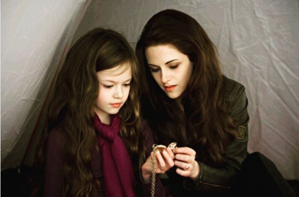 renesmee i bella w filmie zmierzch