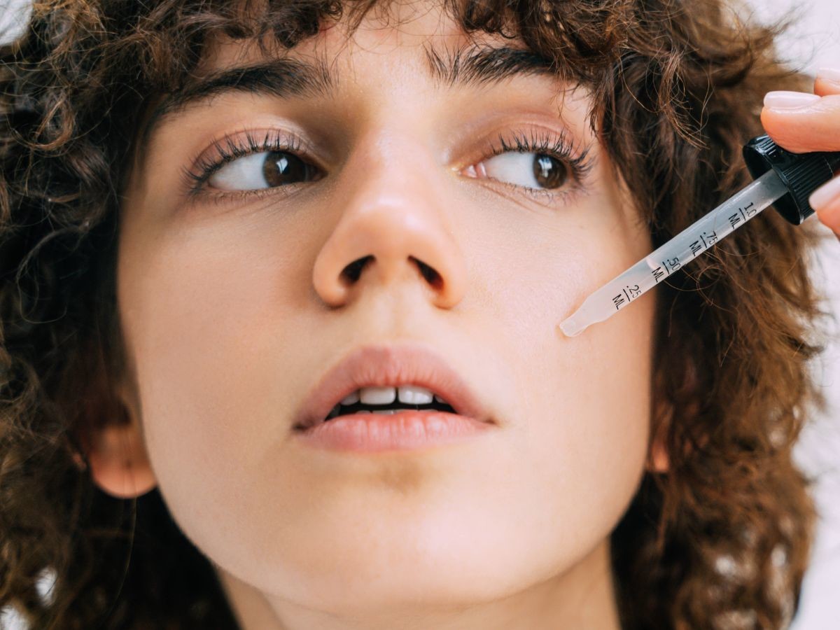 Serum z 2% kwasem salicylowym wysysa wągry