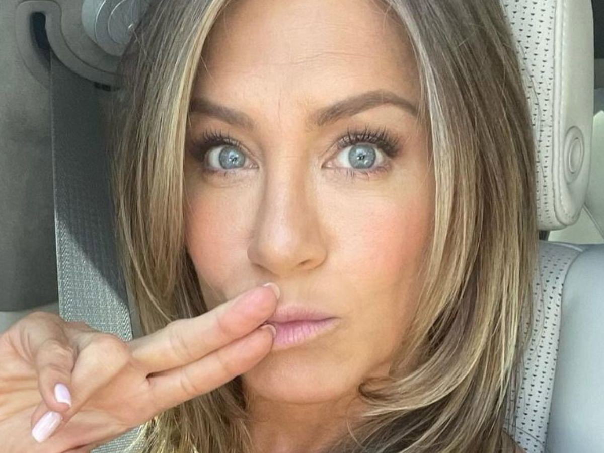Odmładzające cięcie na lato? “Windy bob” Jennifer Aniston to idealna fryzura dla 50-latek