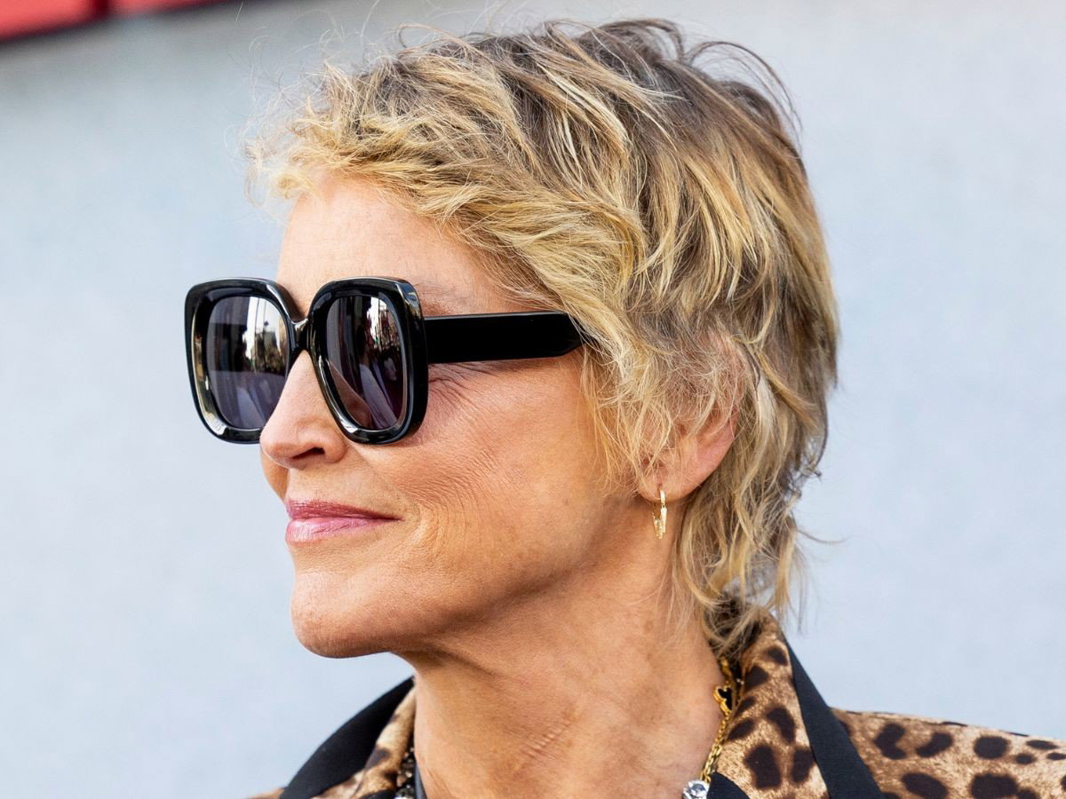 Sharon Stone w komplecie z printem dla kobiet 60+