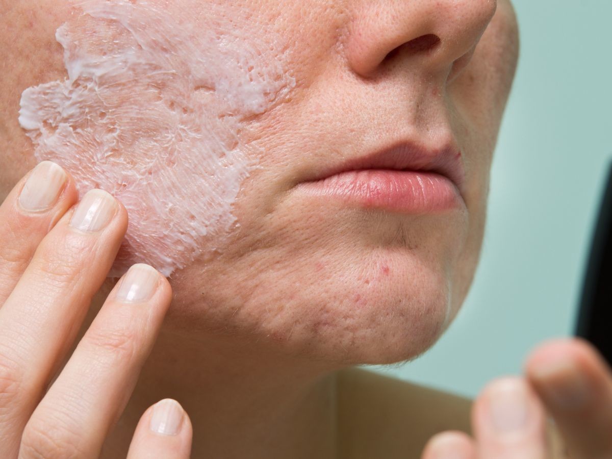 Wygładzający peeling enzymatyczny Pure Clochee