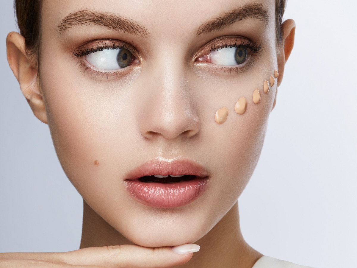 Mocno kryjące podkłady jak Double Wear Estee Lauder