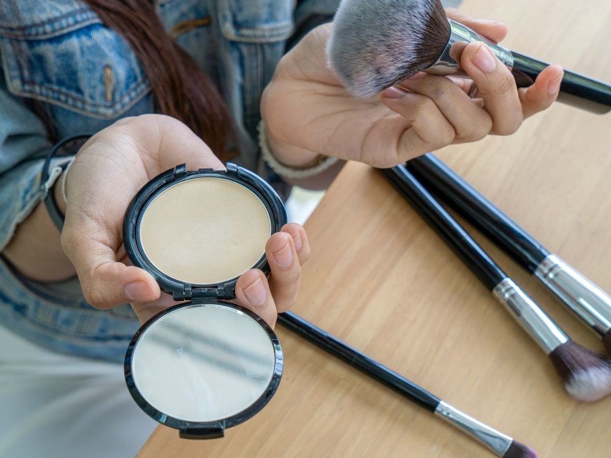 Mineralny puder z jedwabiem
