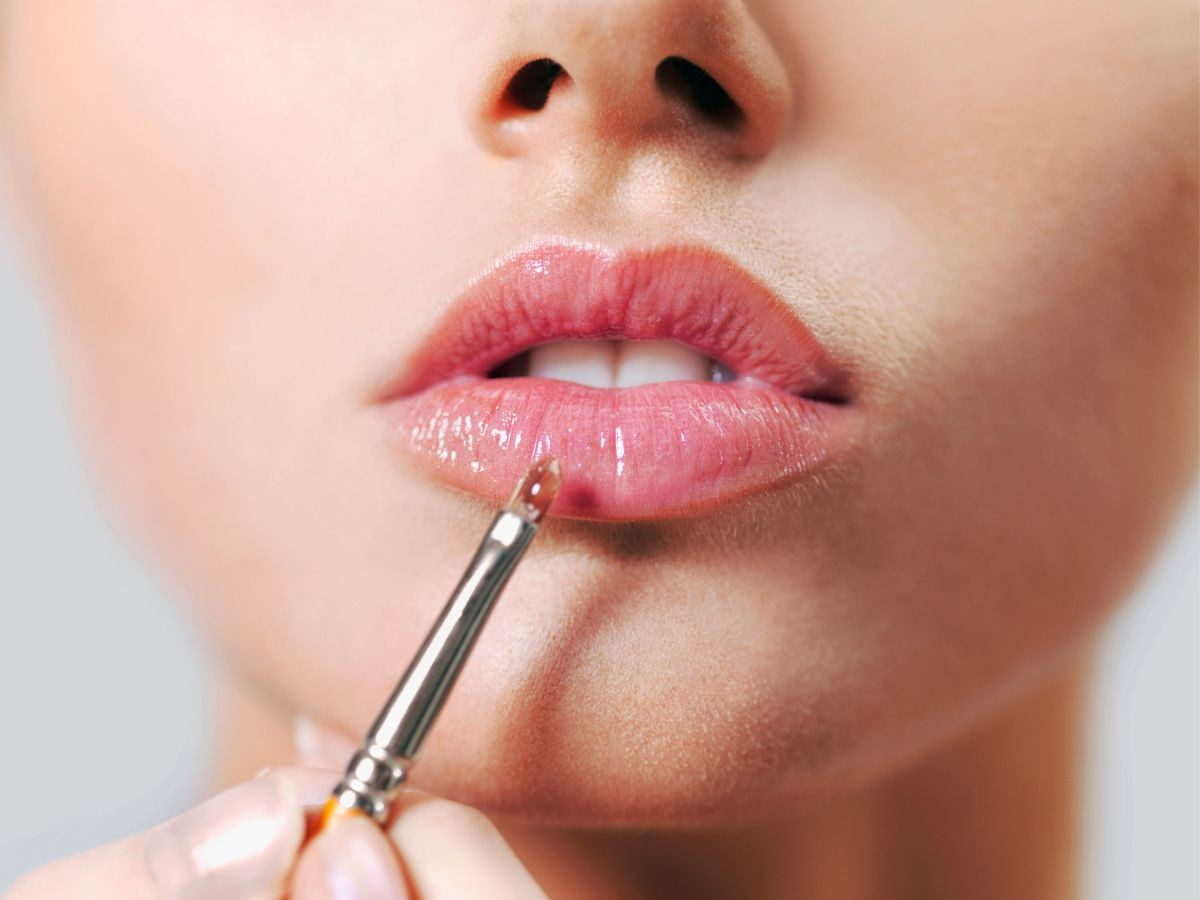 Błyszczyk do ust którym zrobisz honey lips