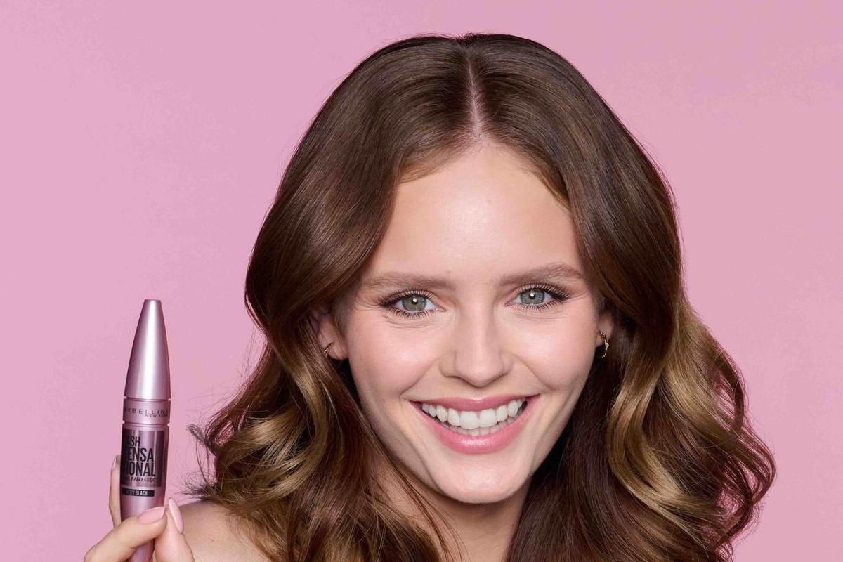 Olga Kalicka z tuszem do rzęs Maybelline Lash Sensational