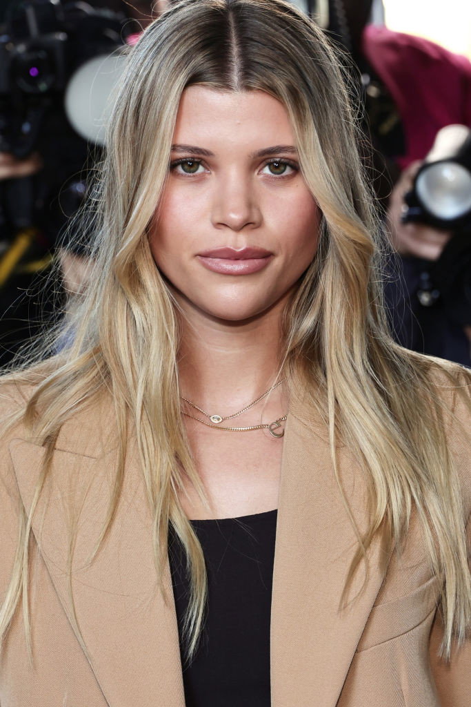 trwały tusz do rzęs z olejem różanym - Sofia Richie