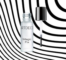 lakier do ust od Artdeco Magic Fix