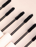 tusz do rzęs Rare Beauty Perfect Strokes Universal Mascara