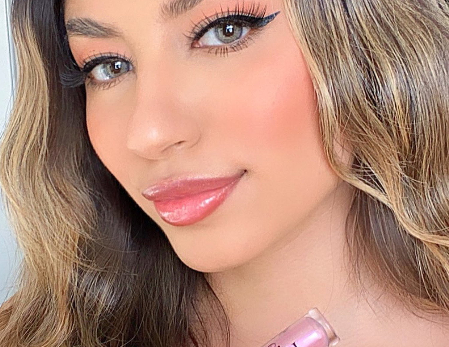 TOO FACED, Lips Injection, Ten błyszczyk powiększający usta to "zastrzyk w płynie"! Sephora