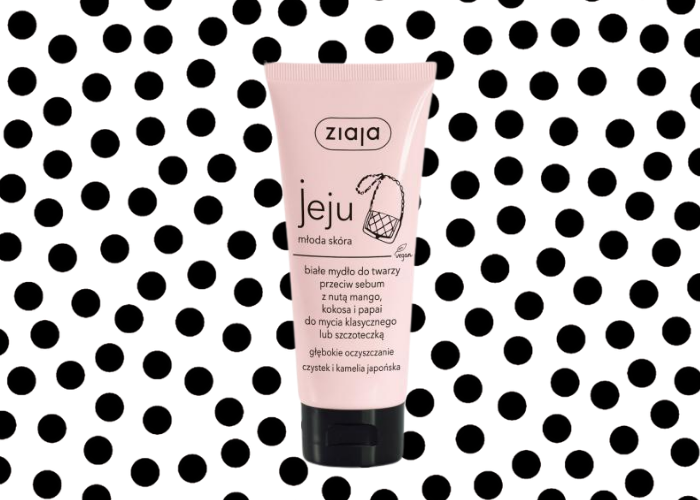 Białe mydło do twarzy przeciw sebum z nutą mango, kokosa i papai od Ziaja z serii Jeju