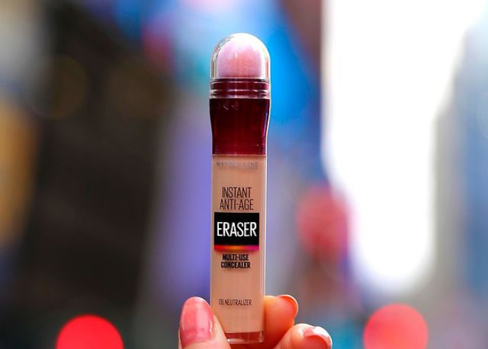 korektor pod oczy Maybelline