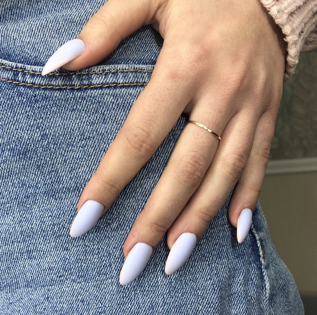 manicure hybrydowy wykonany lakierem Eveline