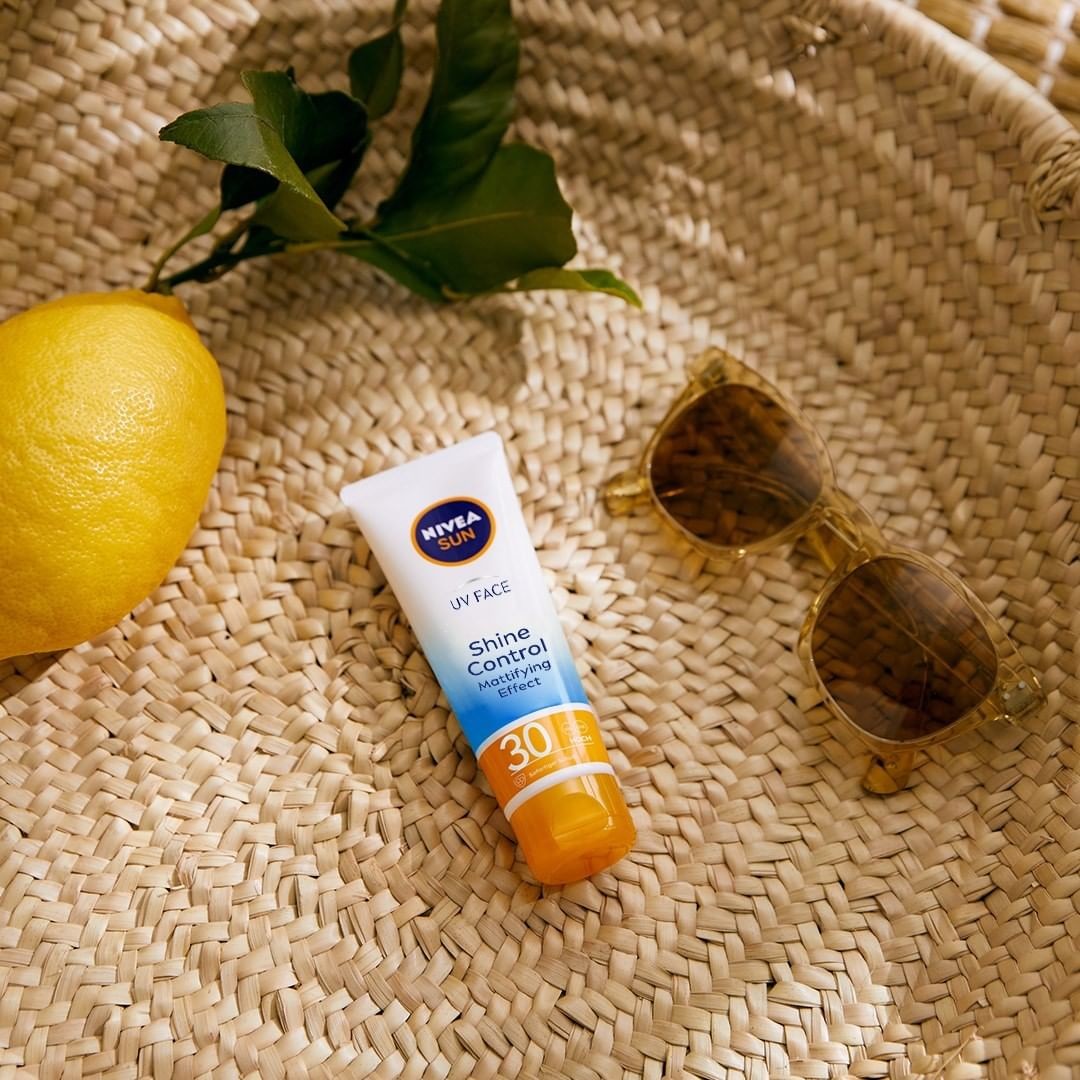 matujący krem do twarzy z SPF 30