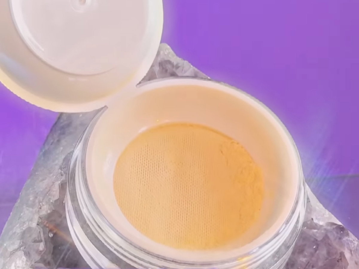 ametystowy puder Eveline, Wonder Match