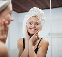 efekt wygładzonej skóry po zastosowaniu żelu do twarzy od Tołpy
