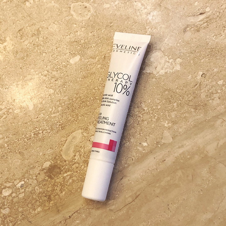 czerwony peeling Eveline Glycol Therapy