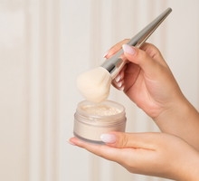 Sypki puder Skin Kissing Powder Skin Photoready od Lovely