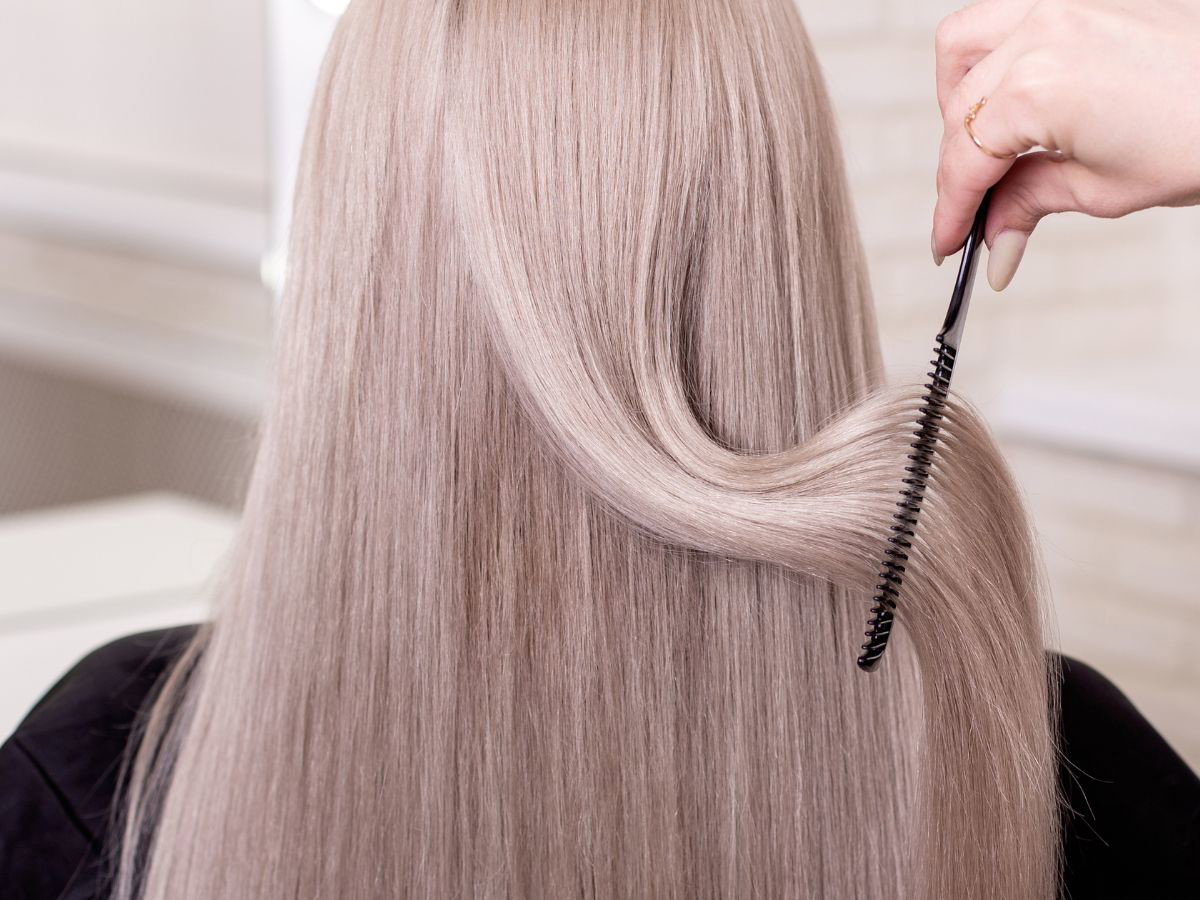 Ta maska z promocji za 12 zł ochładza blond i wygłądza włosy! „Jedyna maska po której moje włosy wyglądają jak od fryzjera”