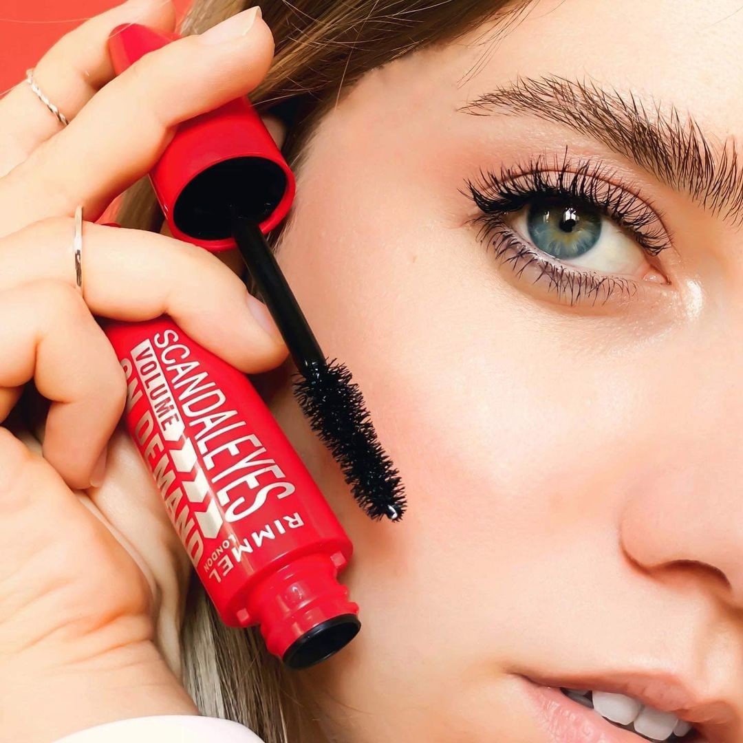 tusz do rzęs Rimmel Scandaleyes, Volume On Demand