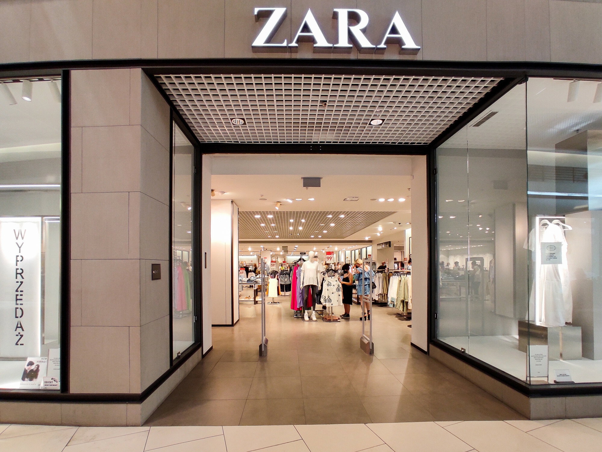 zmysłowe perfumy damskie z Zary jak La Vie Est Belle od Lancome