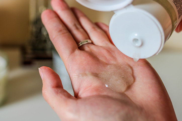 Peeling enzymatyczny gommage