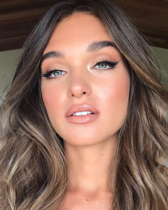 szminka Bourjois na ustach