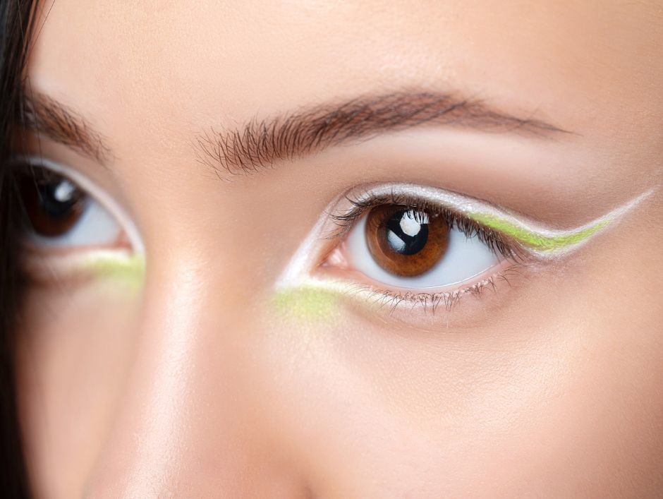 Biały eyeliner