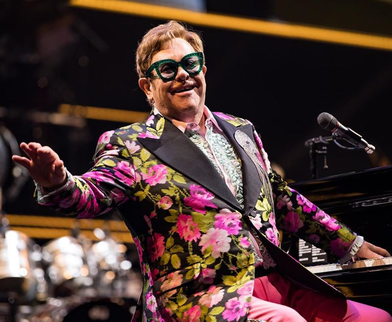 Elton John musiał przerwać koncert z powodu choroby