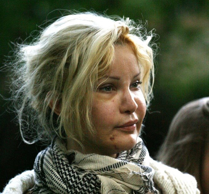 Alicia Douvall