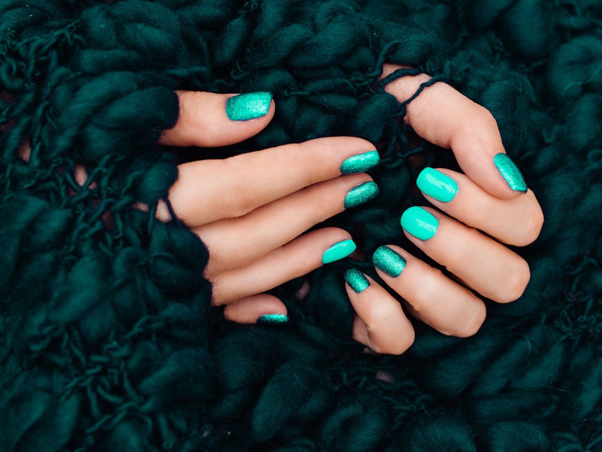 mint nails