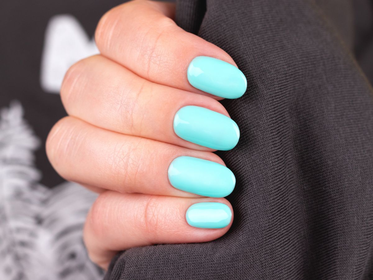 nails