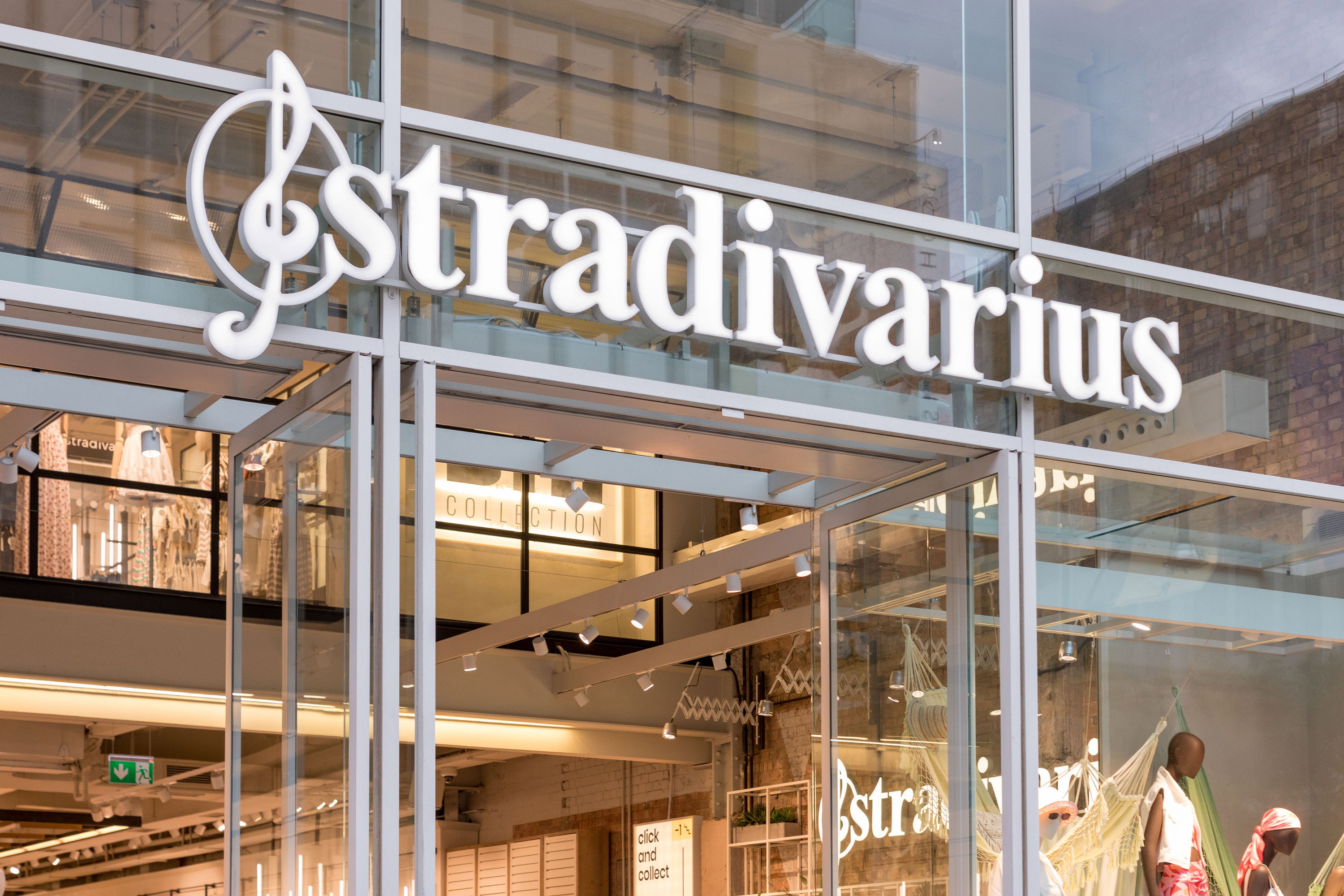 Modna kurtka na jesień 2024 - Stradivarius