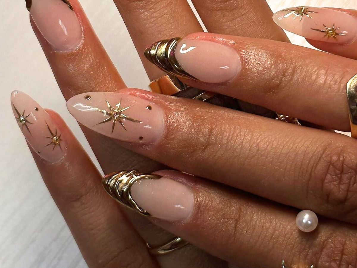 "greek goddess nails" to obłędny manicure na jesień, który trenduje na pintereście